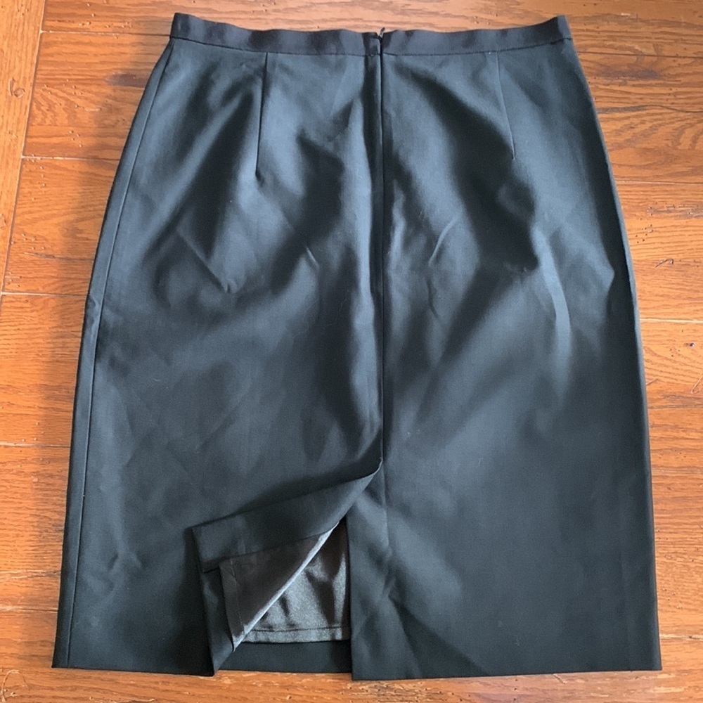 Elie Tahari Black Wool Pencil Skirt Women’s Lined Knee Front Ruffle Size 10 - Picture 5 of 9
